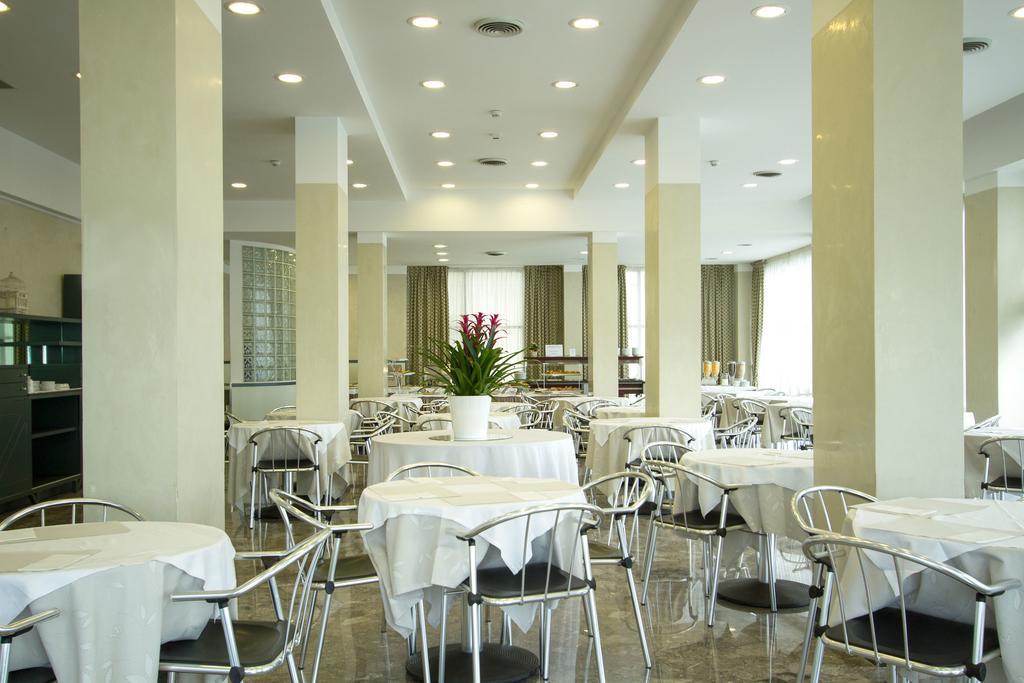 Hotel Nord Est Rimini Esterno foto
