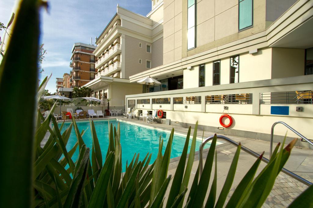 Hotel Nord Est Rimini Esterno foto