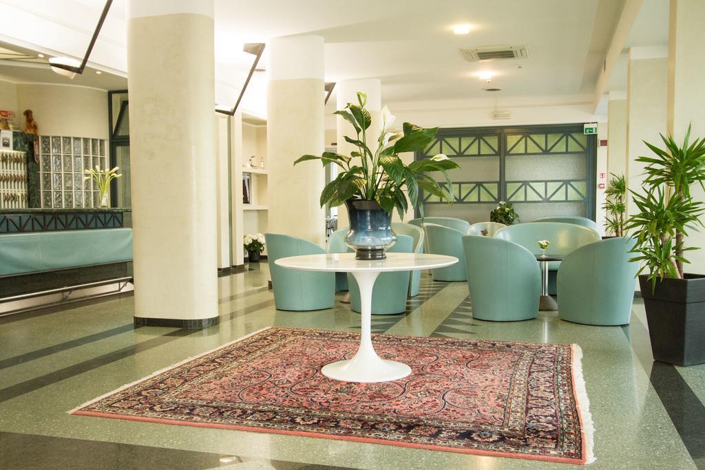Hotel Nord Est Rimini Esterno foto