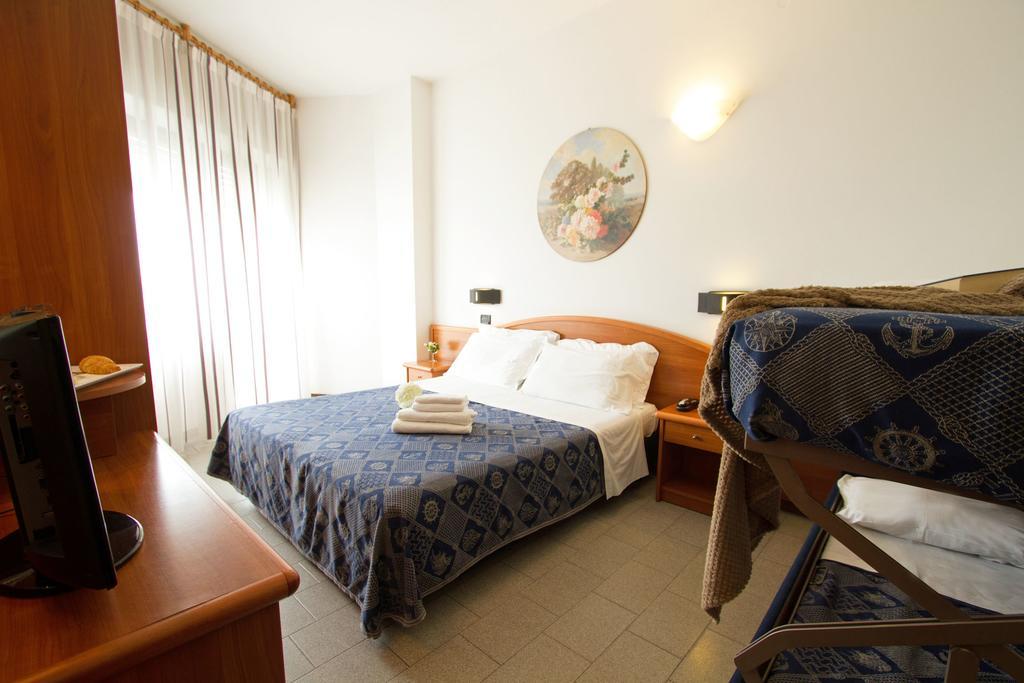 Hotel Nord Est Rimini Camera foto